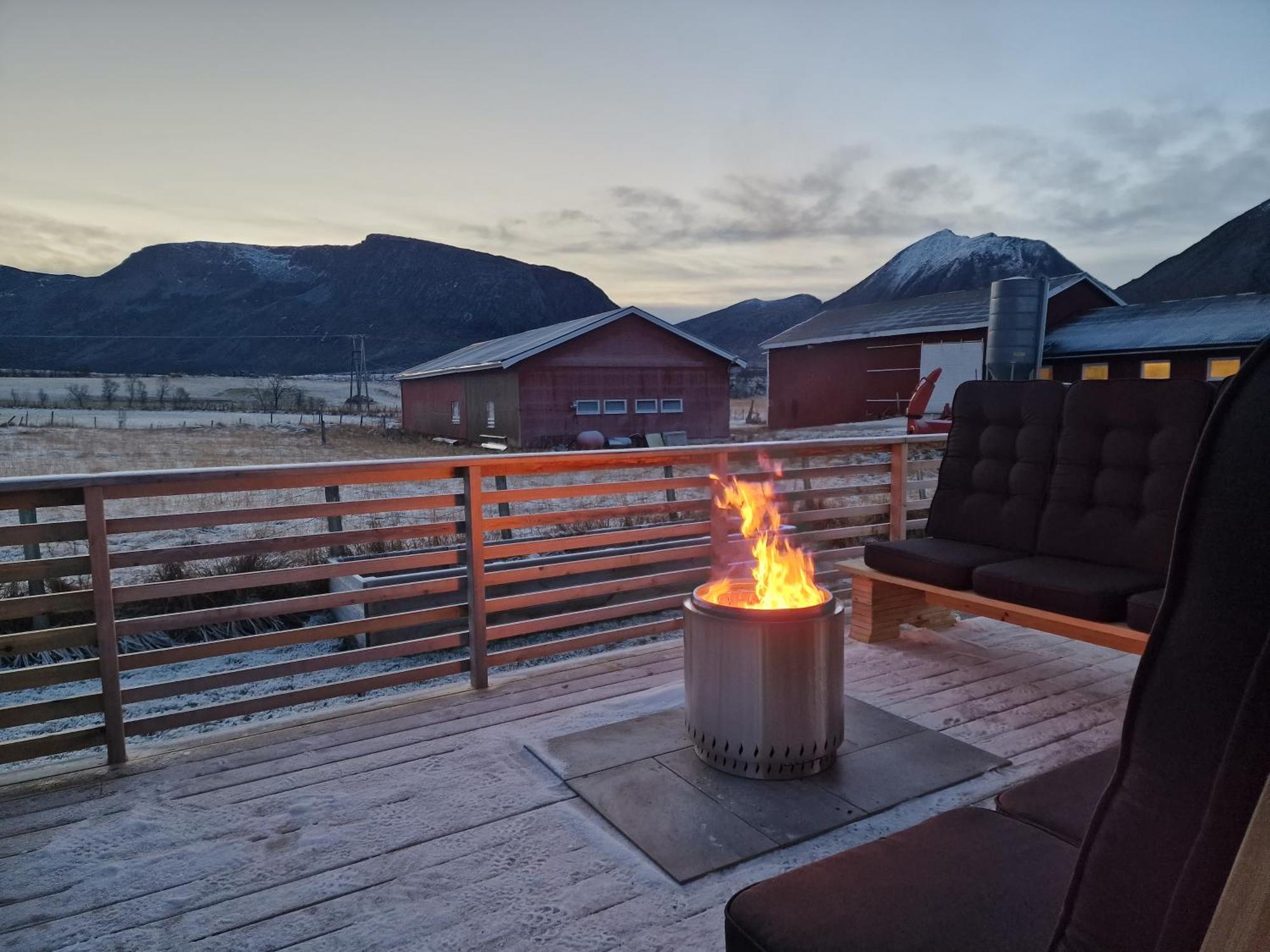 Arctic Lodge Tromvik With Jacuzzi Tromsø Kültér fotó